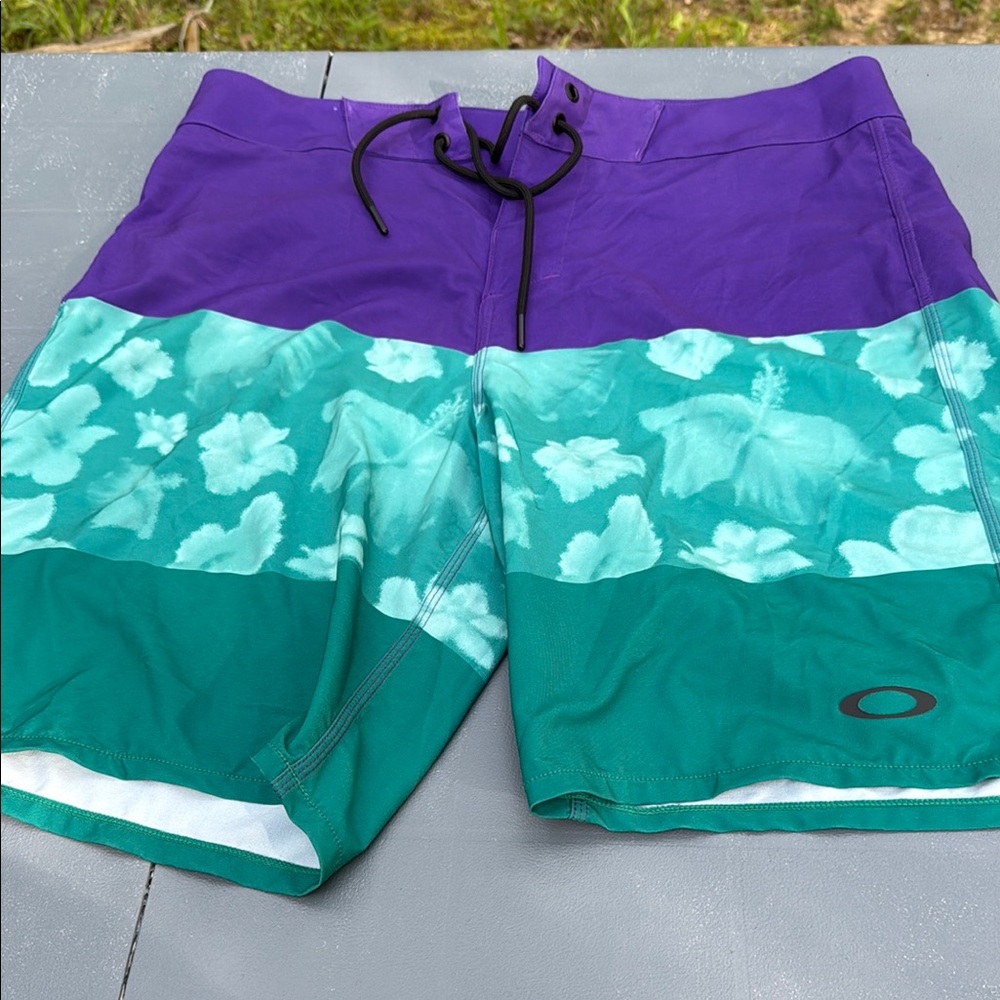 Oakley Men's Purple and Green Swim Shorts